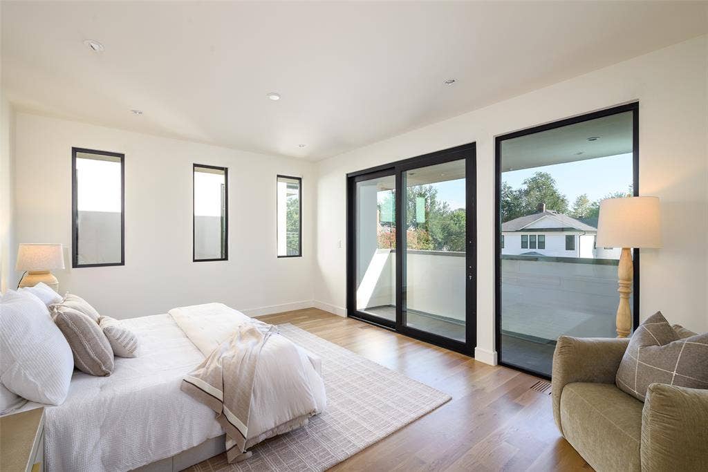 4049 Hawthorne Avenue, Dallas, TX 75219 4049 Hawthorne Avenue, Dallas, TX 75219