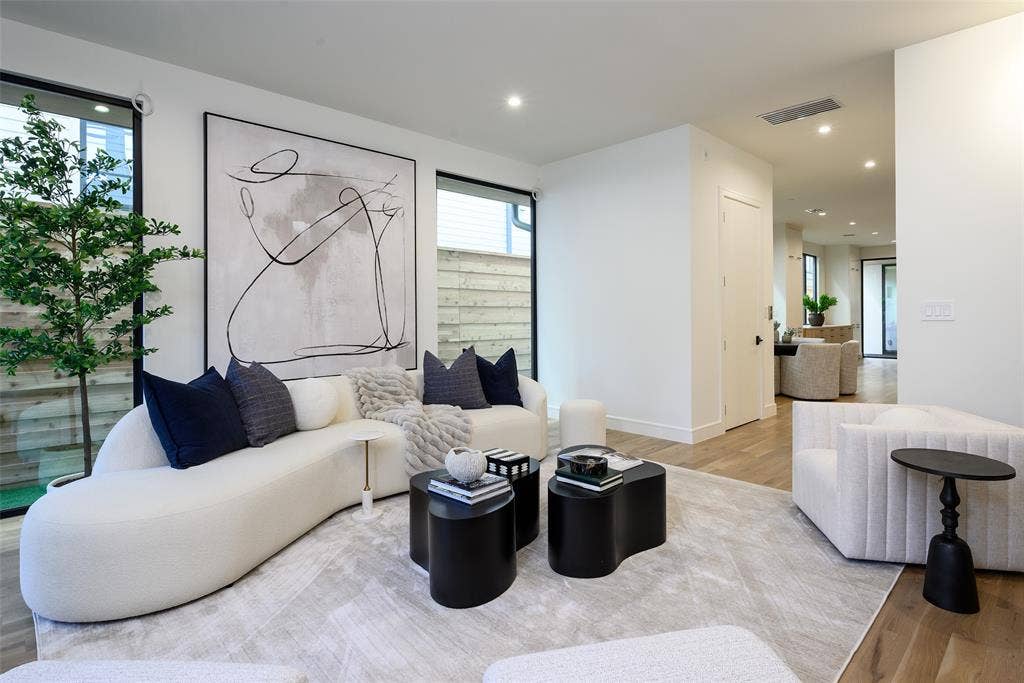 4049 Hawthorne Avenue, Dallas, TX 75219 4049 Hawthorne Avenue, Dallas, TX 75219