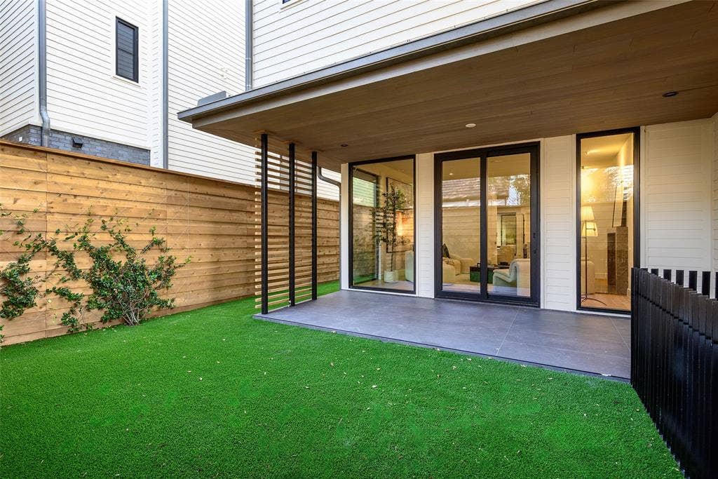 4049 Hawthorne Avenue, Dallas, TX 75219 4049 Hawthorne Avenue, Dallas, TX 75219