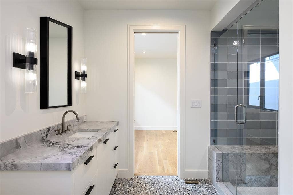 4049 Hawthorne Avenue, Dallas, TX 75219 4049 Hawthorne Avenue, Dallas, TX 75219