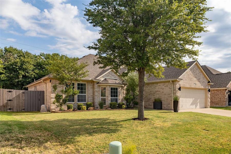 Property photo for 8308 Teja Trail, Benbrook, TX