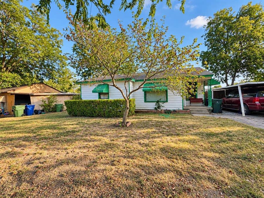 Property photo for 616 Chandler Drive, Garland, TX