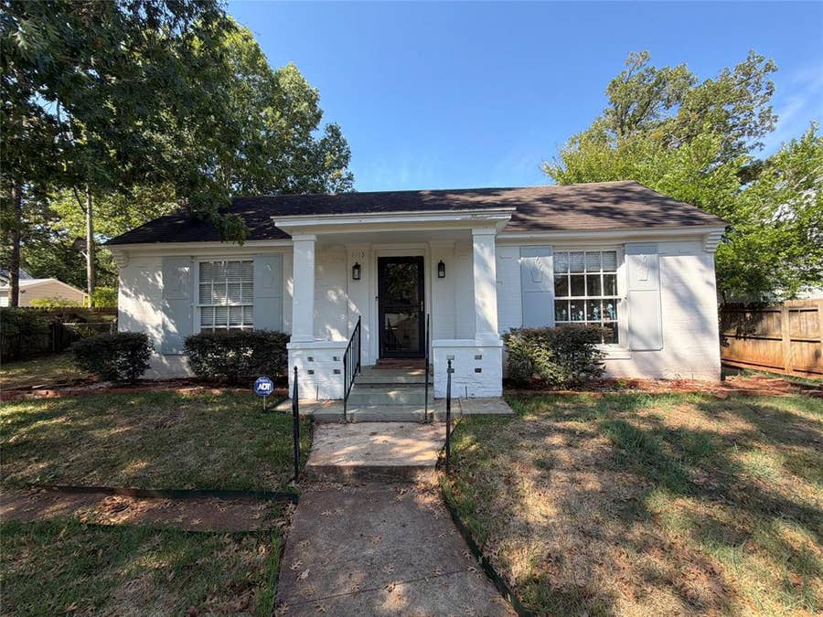Property photo for 1113 S Sylvan Avenue, Palestine, TX