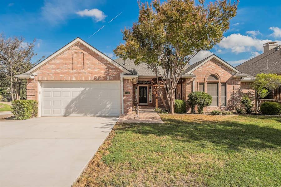Property photo for 865 Kingwood Court, Highland Village, TX