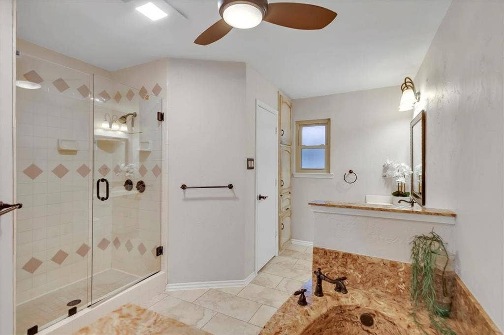 1111 Berkshire Court, Trophy Club, TX 76262 Primary Bathroom