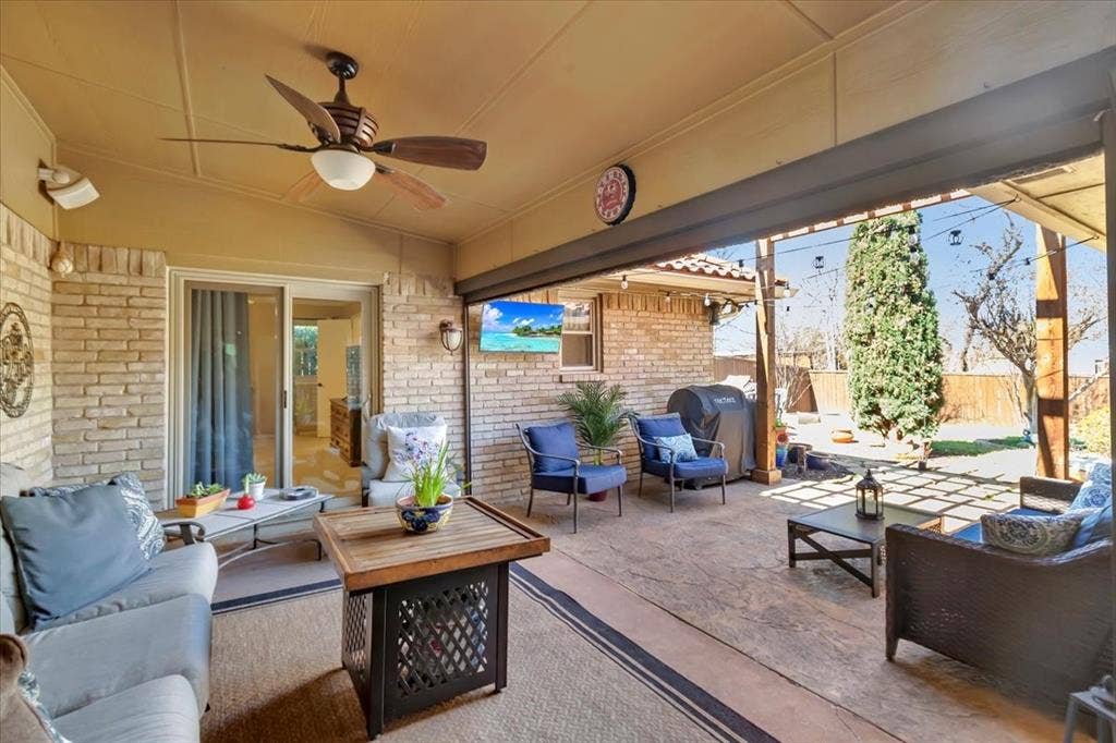 1111 Berkshire Court, Trophy Club, TX 76262 Patio