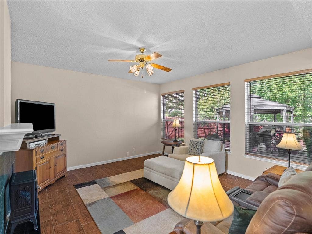 7501 Gillon Drive, Rowlett, TX 75089