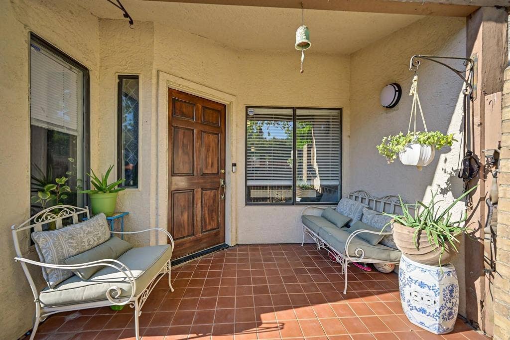 555 Ranch Trail, #206, Irving, TX 75063 555 Ranch Trail, #206, Irving, TX 75063