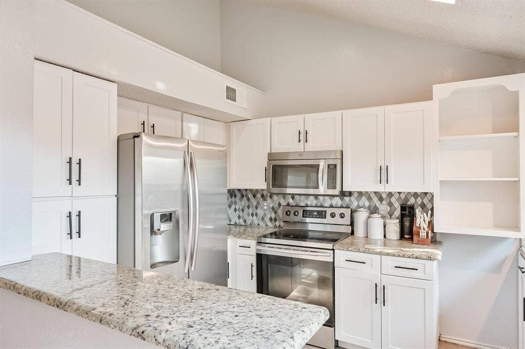 555 Ranch Trail, #206, Irving, TX 75063 555 Ranch Trail, #206, Irving, TX 75063
