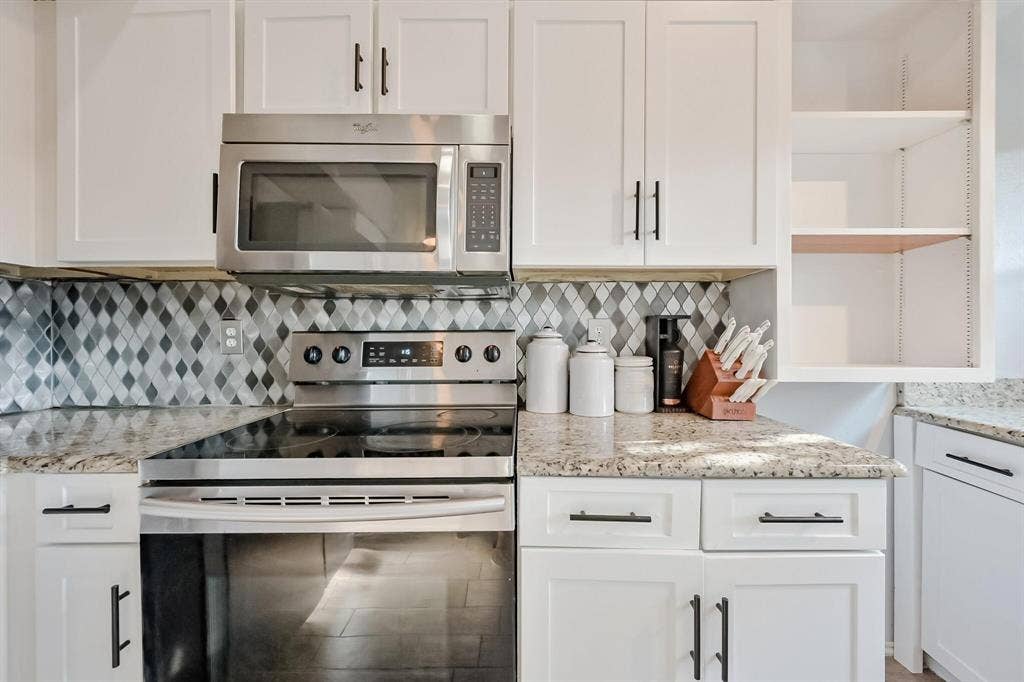 555 Ranch Trail, #206, Irving, TX 75063 555 Ranch Trail, #206, Irving, TX 75063