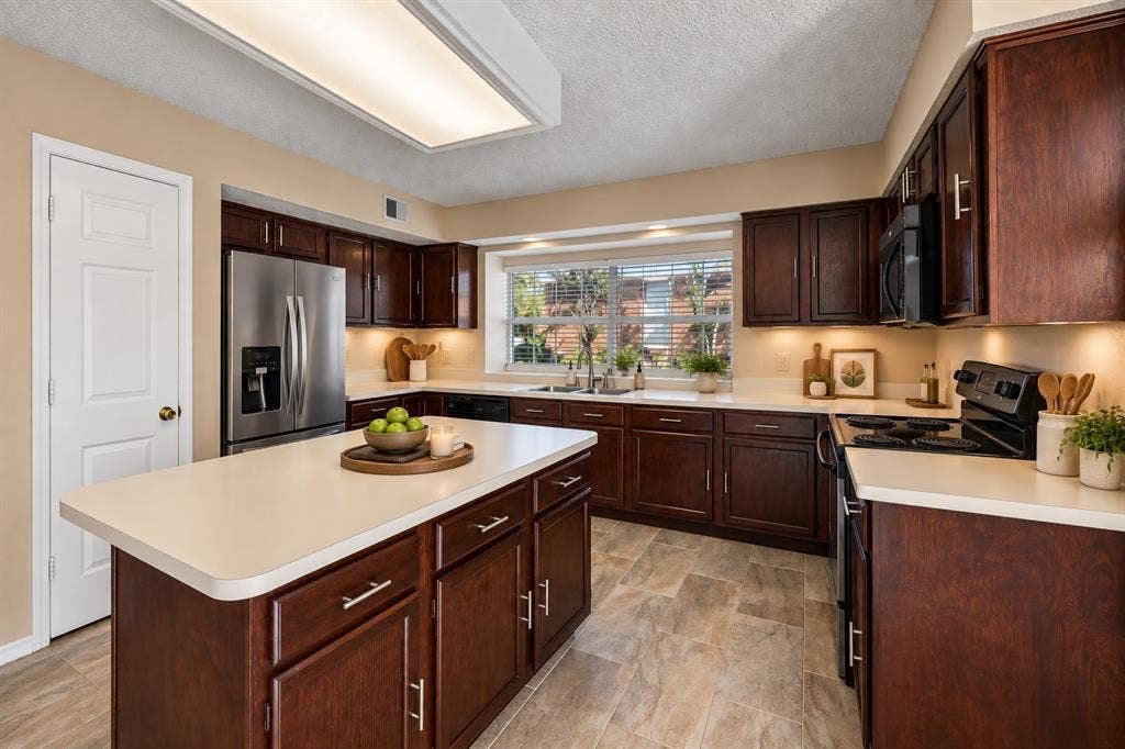 1203 White Drive, Cedar Hill, TX 75104 Kitchen—Virtually Staged