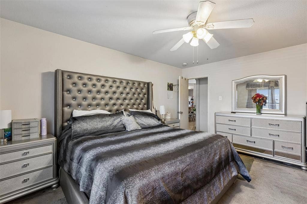 3118 Rosslynn Court, Seagoville, TX 75159 Ceiling fan with integrated lighting