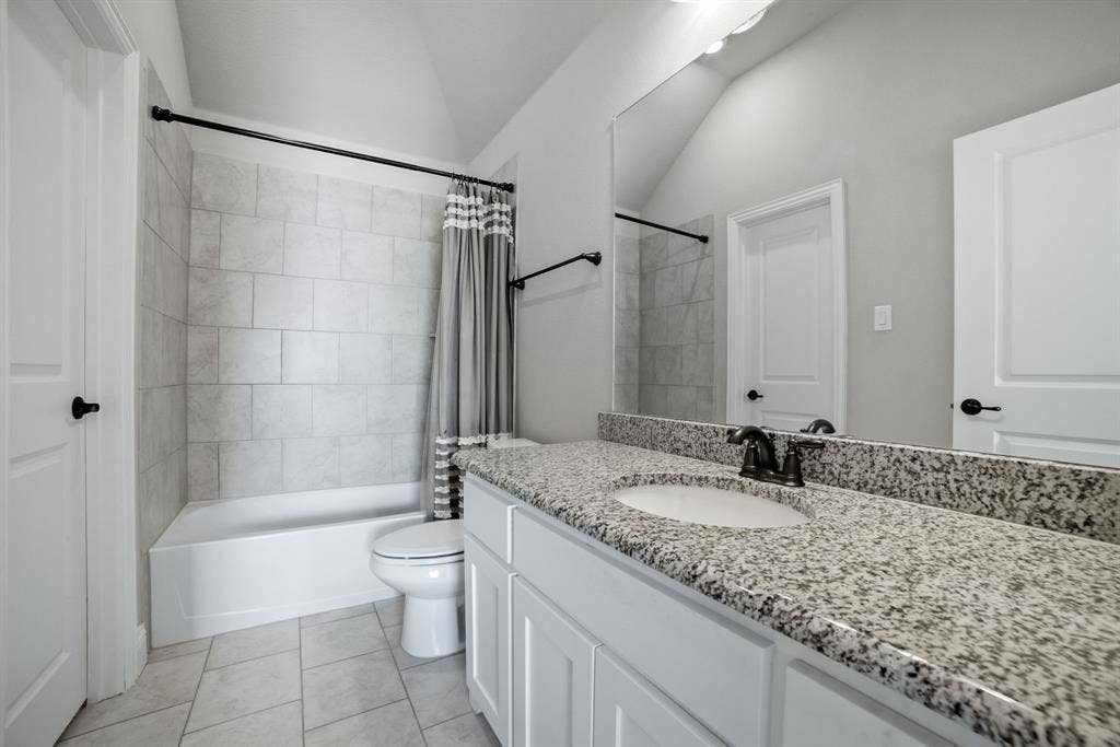 2608 Seabiscuit Road, Celina, TX 75009 2608 Seabiscuit Road, Celina, TX 75009