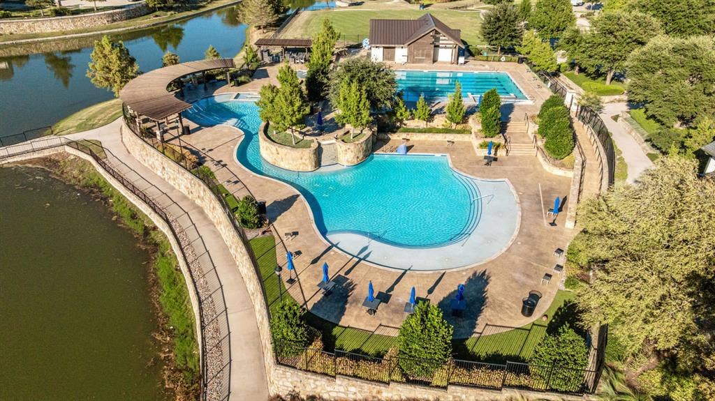 2608 Seabiscuit Road, Celina, TX 75009 2608 Seabiscuit Road, Celina, TX 75009