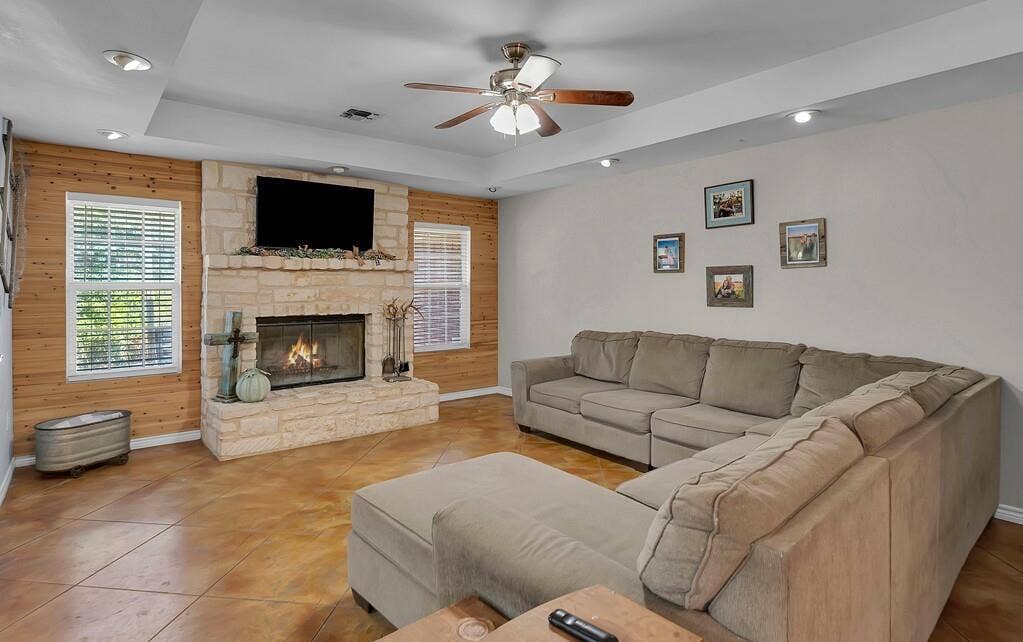 3287 Rosenthal Parkway, Lorena, TX 76655 3287 Rosenthal Parkway, Lorena, TX 76655