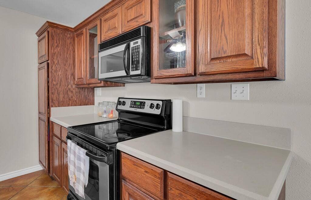 3287 Rosenthal Parkway, Lorena, TX 76655 3287 Rosenthal Parkway, Lorena, TX 76655