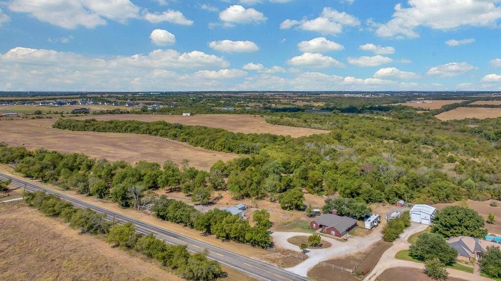 3287 Rosenthal Parkway, Lorena, TX 76655 3287 Rosenthal Parkway, Lorena, TX 76655