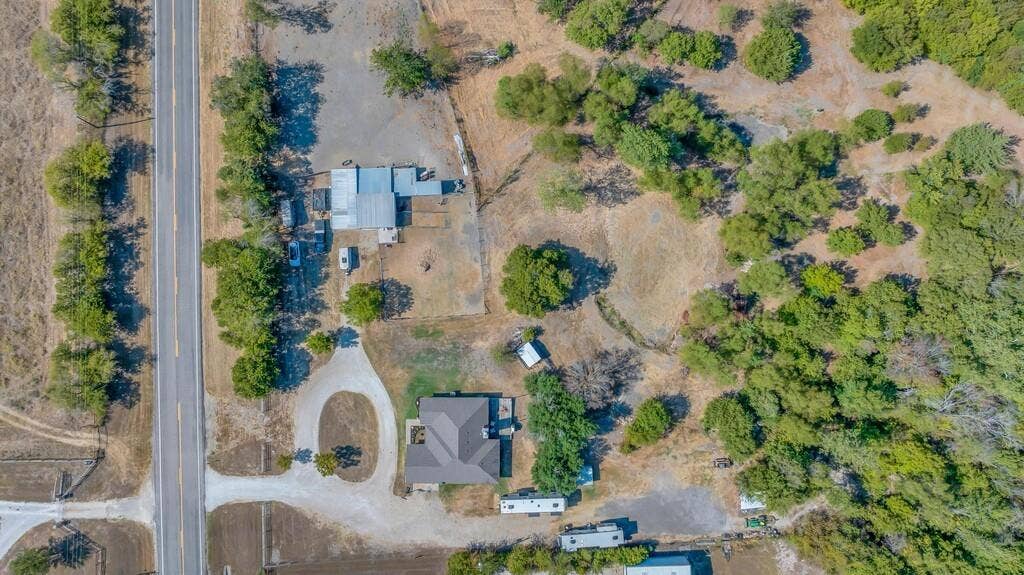 3287 Rosenthal Parkway, Lorena, TX 76655 3287 Rosenthal Parkway, Lorena, TX 76655