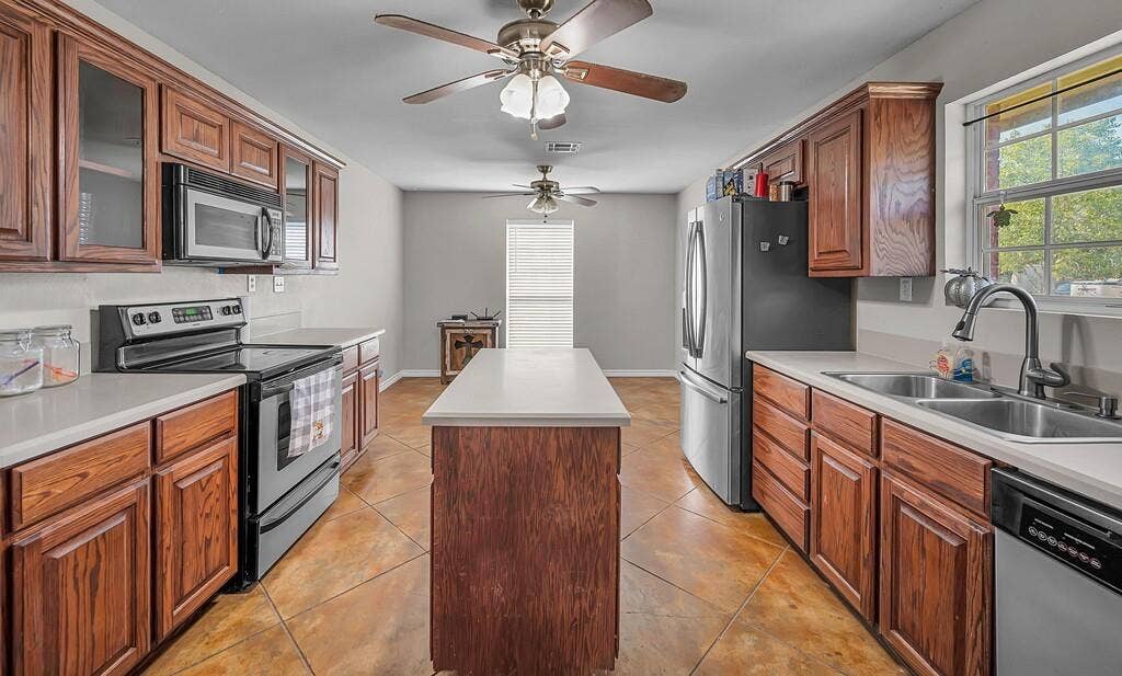 3287 Rosenthal Parkway, Lorena, TX 76655 3287 Rosenthal Parkway, Lorena, TX 76655