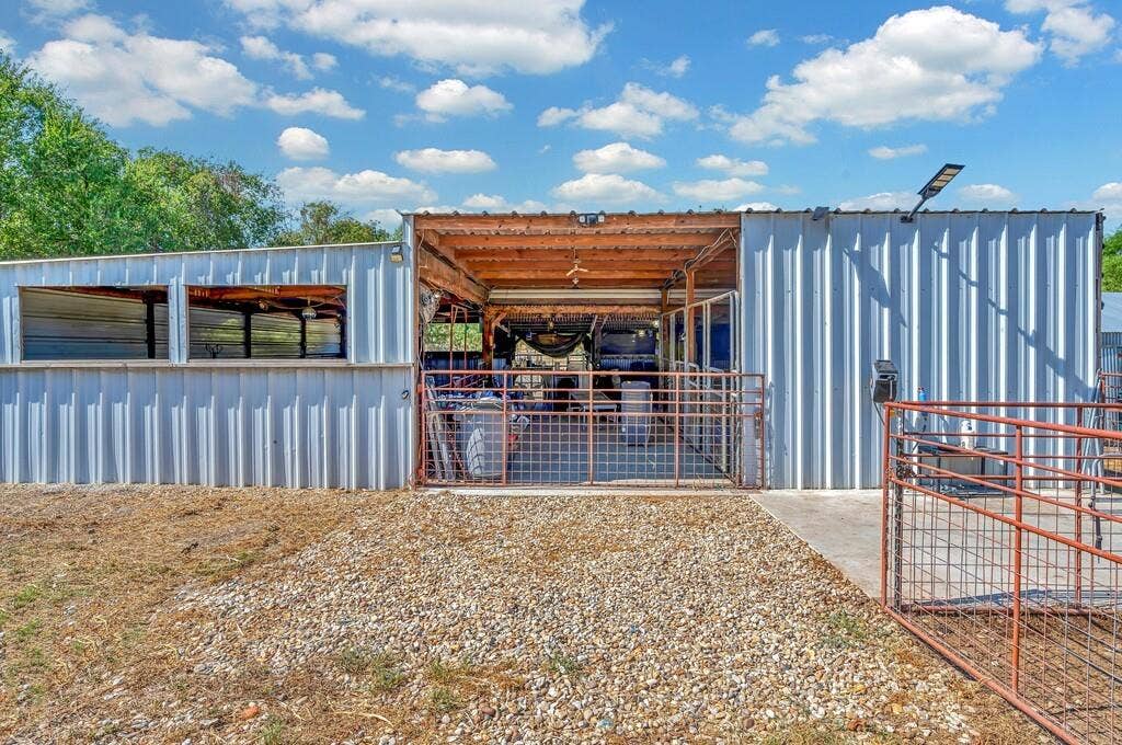 3287 Rosenthal Parkway, Lorena, TX 76655 3287 Rosenthal Parkway, Lorena, TX 76655