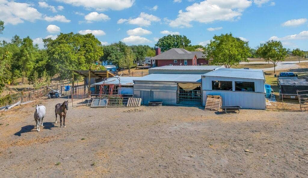 3287 Rosenthal Parkway, Lorena, TX 76655 3287 Rosenthal Parkway, Lorena, TX 76655