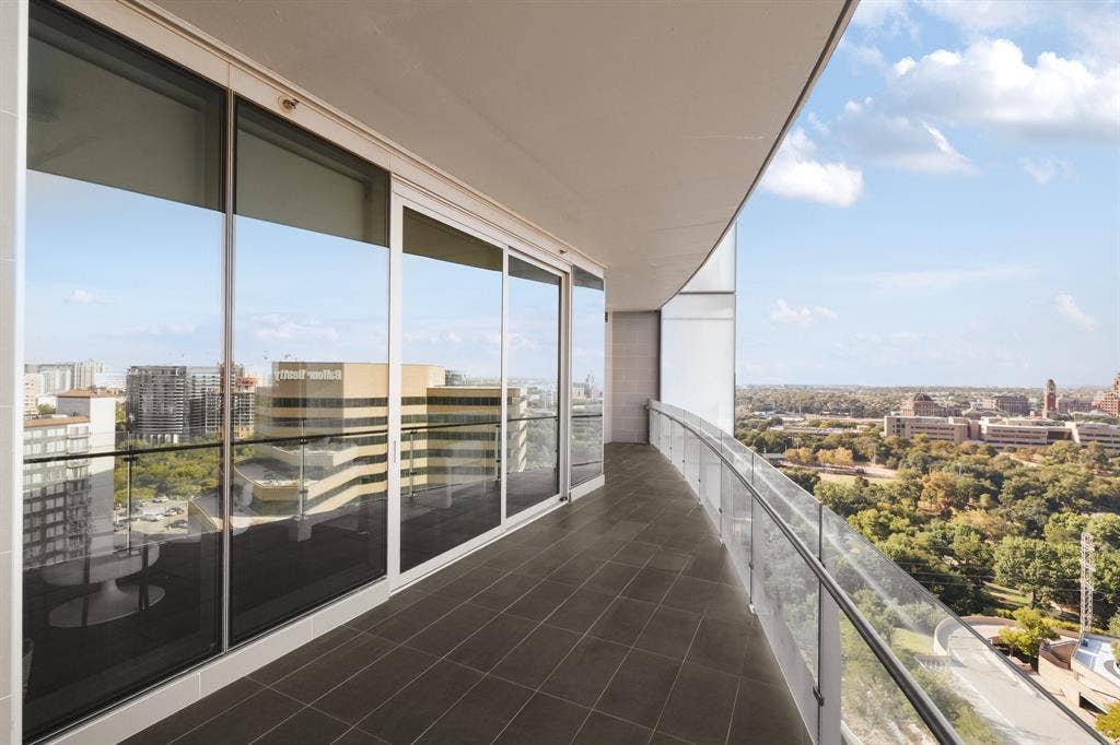3130 N Harwood Street, #1805, Dallas, TX 75201 3130 N Harwood Street, #1805, Dallas, TX 75201