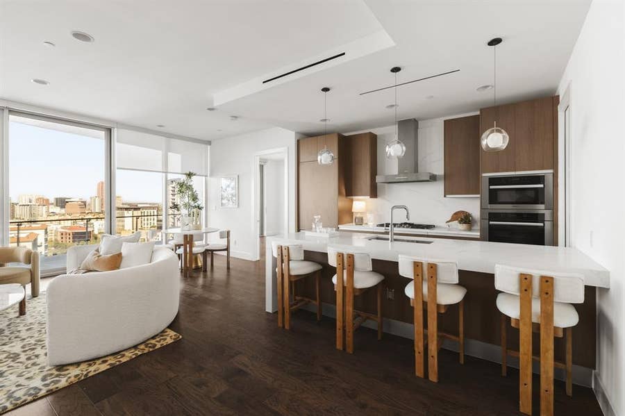 Property photo for 3130 N Harwood Street, #1805, Dallas, TX