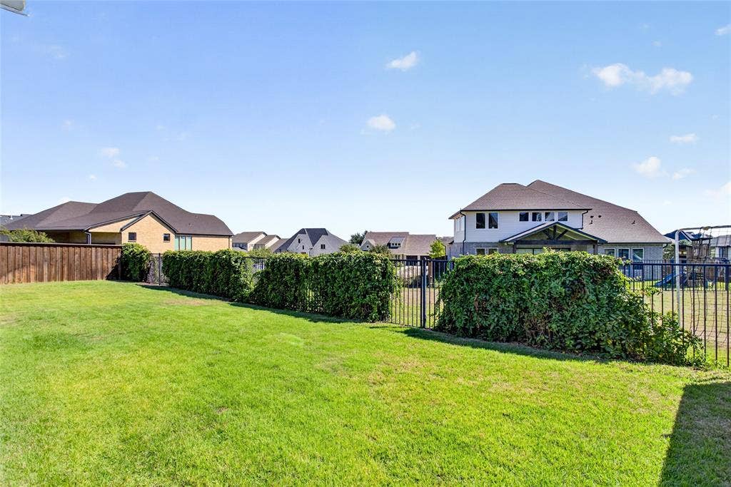 1717 Grey Bark Street, Fort Worth, TX 76008