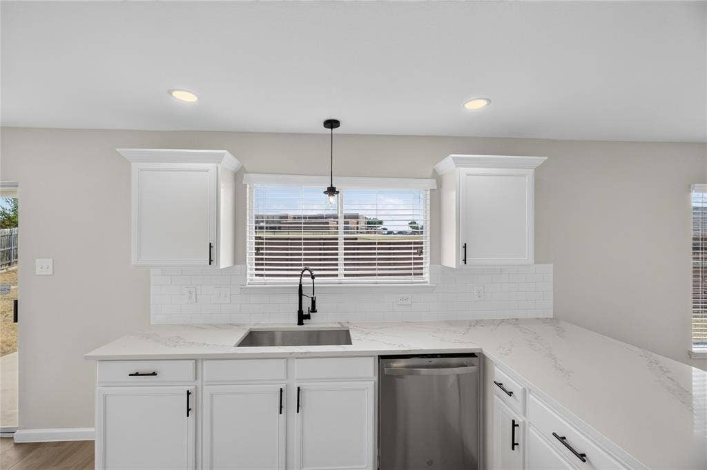 1336 Kiwi Court, Dallas, TX 75051 1336 Kiwi Court, Dallas, TX 75051