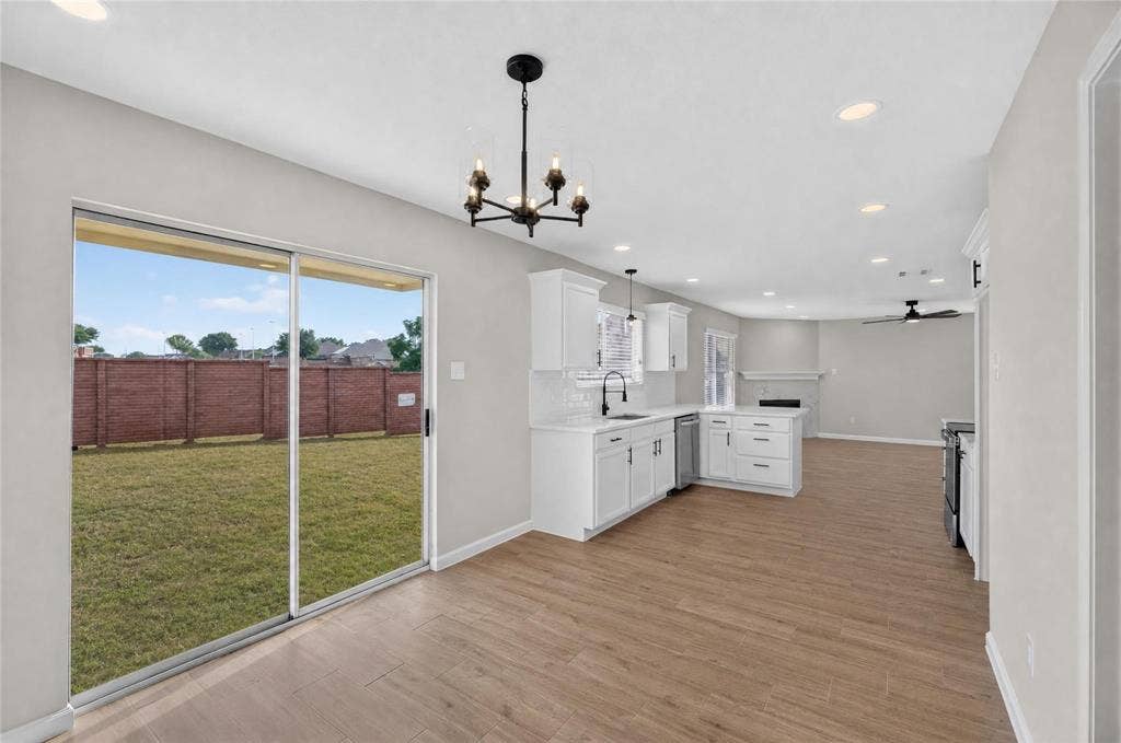 1336 Kiwi Court, Dallas, TX 75051 1336 Kiwi Court, Dallas, TX 75051
