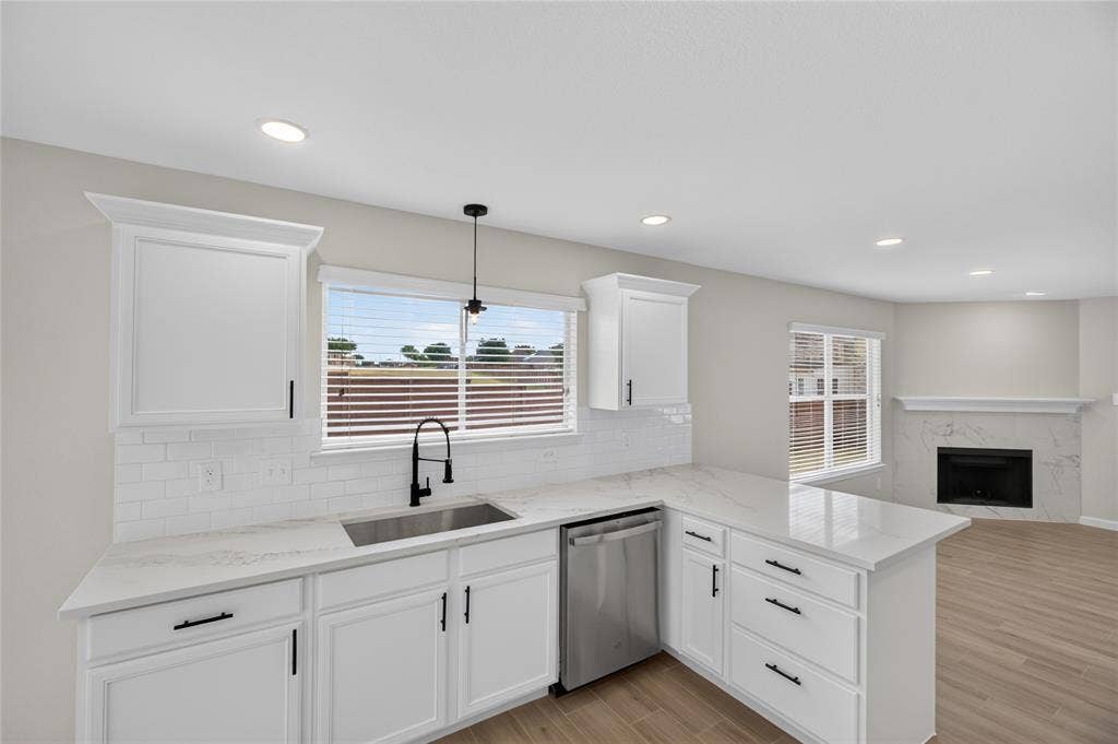 1336 Kiwi Court, Dallas, TX 75051 1336 Kiwi Court, Dallas, TX 75051