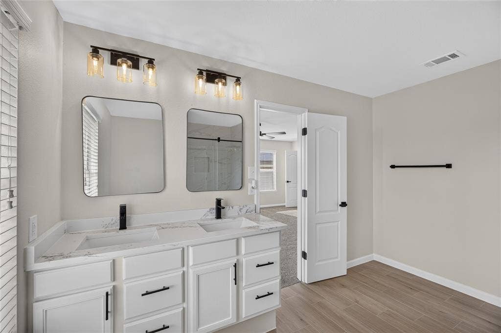 1336 Kiwi Court, Dallas, TX 75051 1336 Kiwi Court, Dallas, TX 75051
