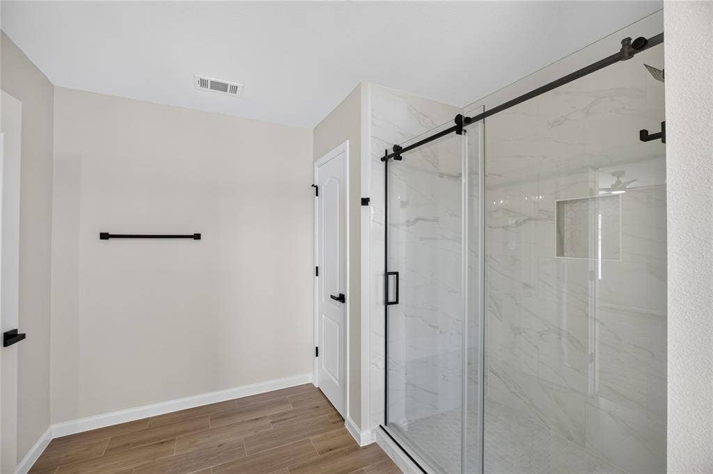 1336 Kiwi Court, Dallas, TX 75051 1336 Kiwi Court, Dallas, TX 75051