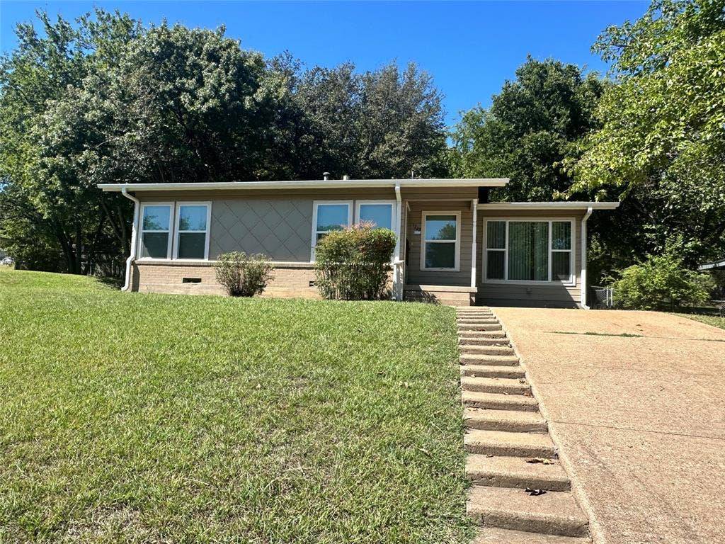 1222 S Lamar Street, Weatherford, TX 76086 1222 S Lamar Street, Weatherford, TX 76086
