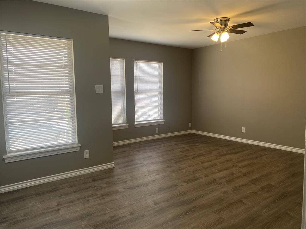1222 S Lamar Street, Weatherford, TX 76086 1222 S Lamar Street, Weatherford, TX 76086