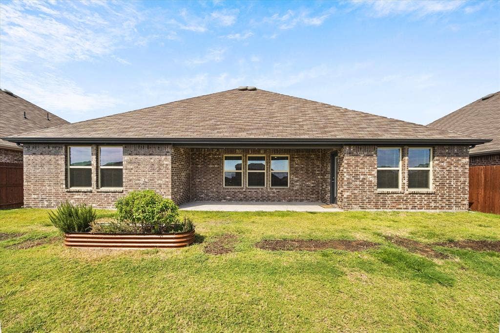 164 Mapleoak Drive, Caddo Mills, TX 75135 Extended covered patio is great for outdoor entertaining