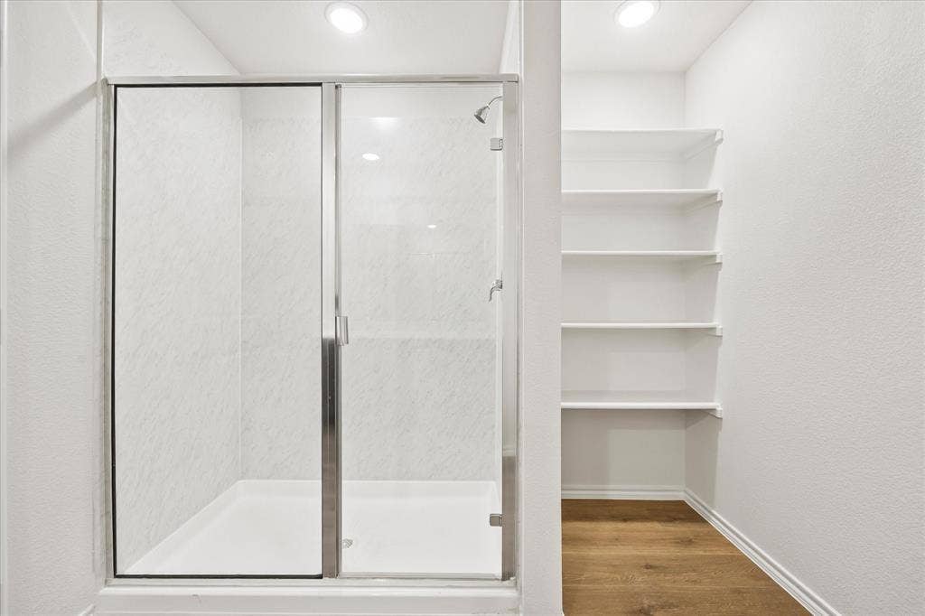 164 Mapleoak Drive, Caddo Mills, TX 75135 Spacious masterbath shower