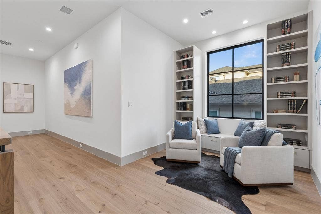 4130 Prescott Avenue, Dallas, TX 75219 4130 Prescott Avenue, Dallas, TX 75219