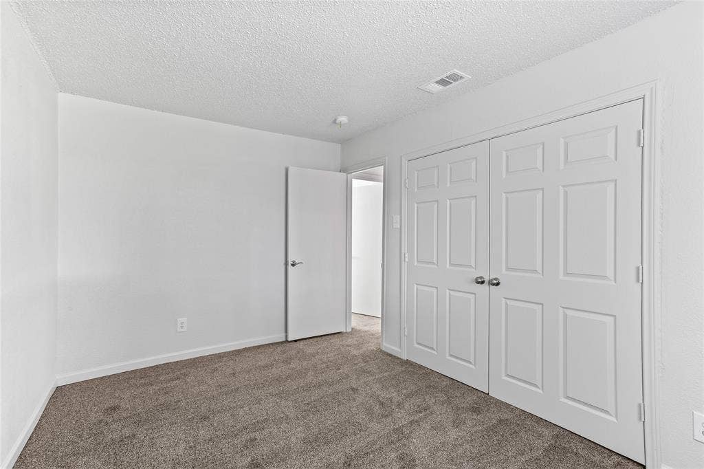 3020 P Avenue, Plano, TX 75074 3020 P Avenue, Plano, TX 75074