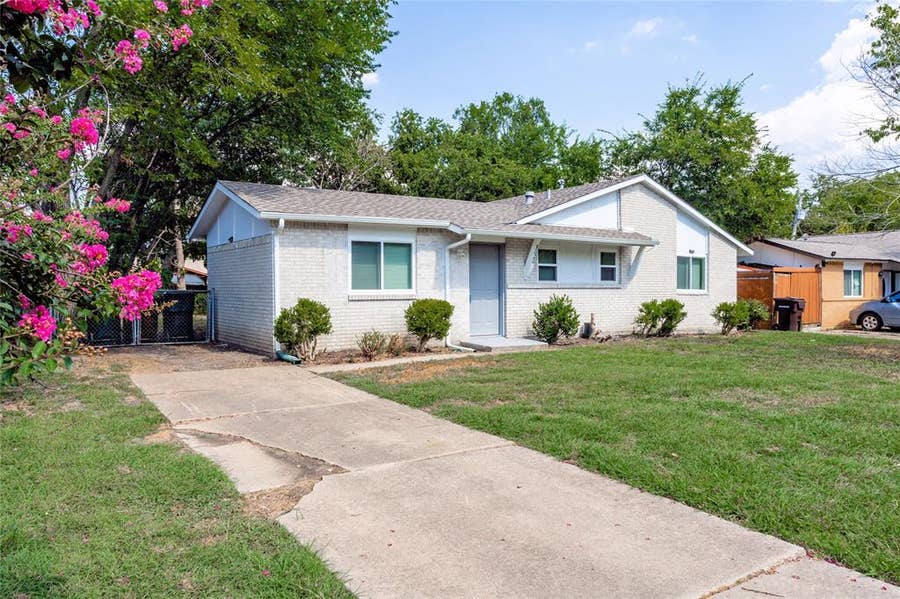 Property photo for 3020 P Avenue, Plano, TX