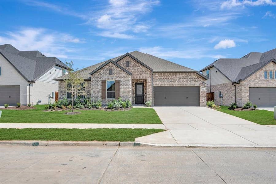 Property photo for 345 Kathryn Drive, Fort Worth, TX