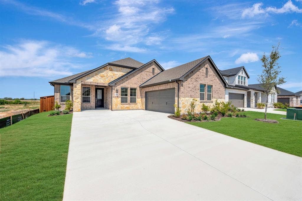 344 Kathryn Drive, Fort Worth, TX 76052 Inspiration Collection at LaPrelle