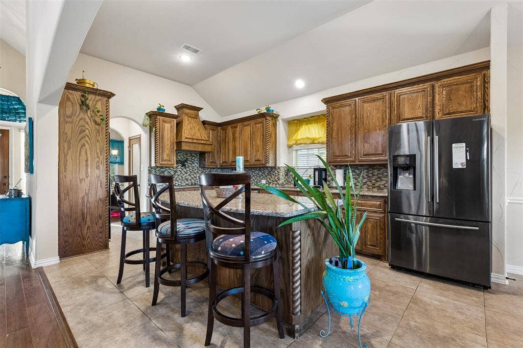 305 Fountain Creek Court, Ovilla, TX 75154 305 Fountain Creek Court, Ovilla, TX 75154