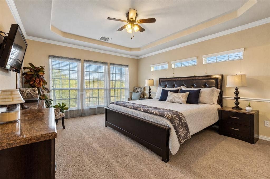 305 Fountain Creek Court, Ovilla, TX 75154 Primary Bedroom