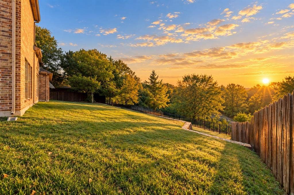 305 Fountain Creek Court, Ovilla, TX 75154 305 Fountain Creek Court, Ovilla, TX 75154