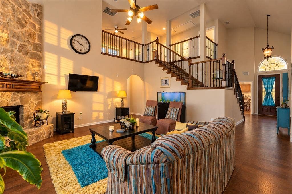 305 Fountain Creek Court, Ovilla, TX 75154 305 Fountain Creek Court, Ovilla, TX 75154