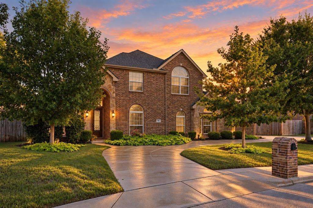 305 Fountain Creek Court, Ovilla, TX 75154 305 Fountain Creek Court, Ovilla, TX 75154