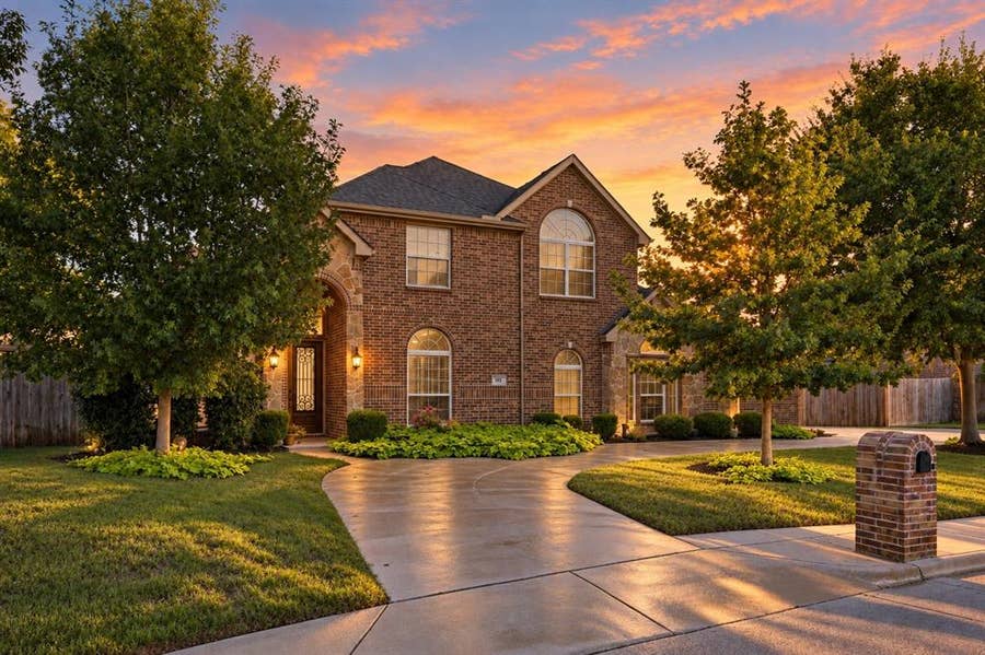 Property photo for 305 Fountain Creek Court, Ovilla, TX