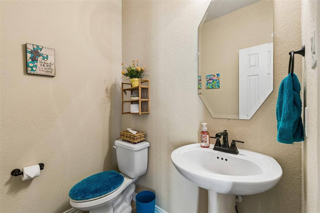 305 Fountain Creek Court, Ovilla, TX 75154 305 Fountain Creek Court, Ovilla, TX 75154
