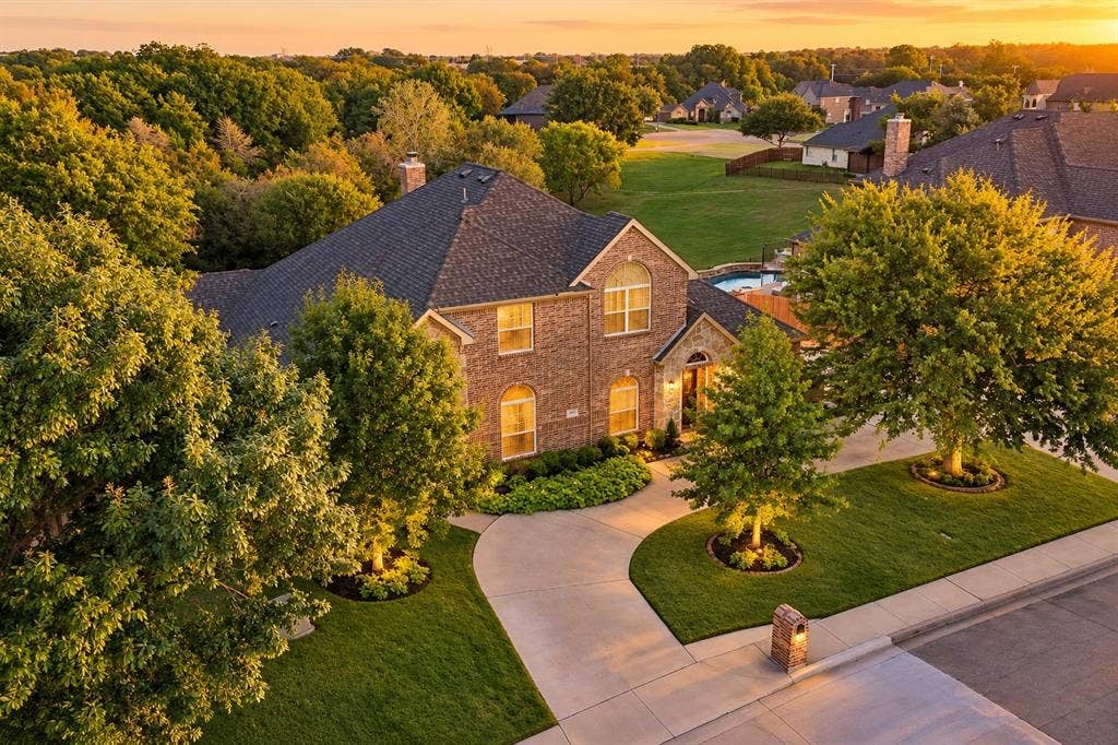 305 Fountain Creek Court, Ovilla, TX 75154 305 Fountain Creek Court, Ovilla, TX 75154